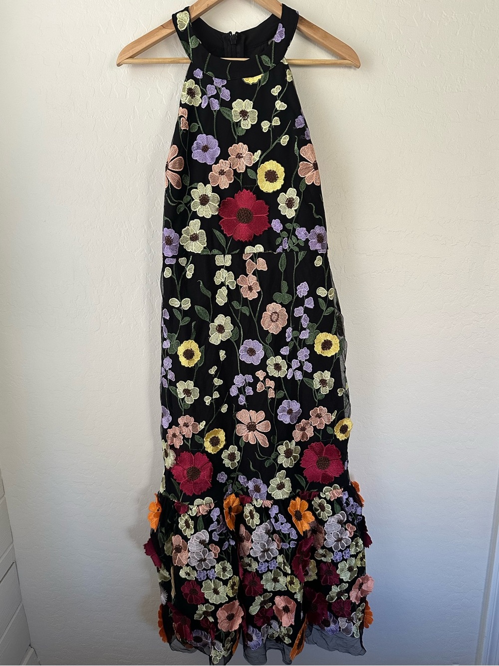 NWT Just Me Leanne Black Floral Embroidered Halter Midi Dress Size Large